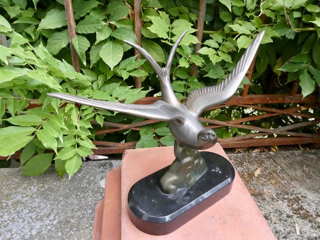 Statue Art Déco Hirondelles En Régule Sur Socle Marbre – Pièce Originale Vintage
