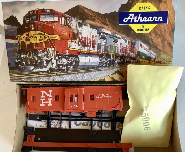 Athearn # 1290 ~New Haven Bay Window Cab00Se #524 ~Kit~Ho Scale