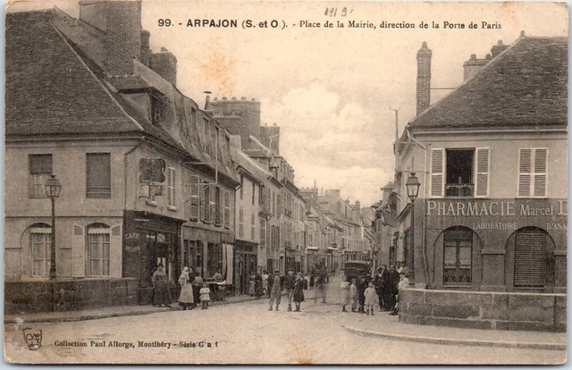 91 ARPAJON - place de la mairie direction porte de Paris
