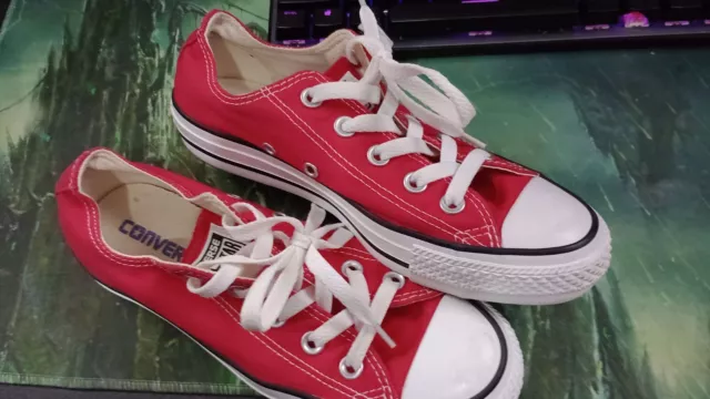 Womens Converse All Star Red Low Top Sneakers. Size Uk 4