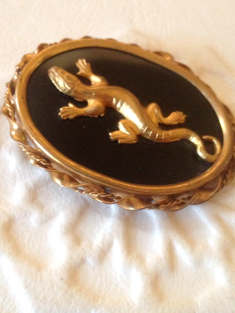 Broche Vintage Art Déco - Forme De Biche En Laiton Doré Avec Perle Noire - Occasion