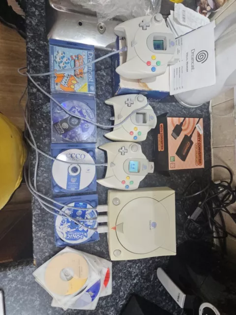 Sega Dream Cast Console Bundle