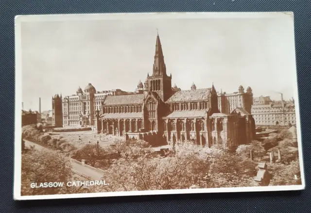 Unposted Vintage B&W RP Postcard - Glasgow Cathedral (d)