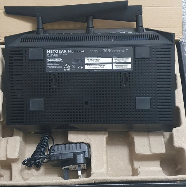 NETGEAR Smart Wi-Fi Router Nighthawk AC1900 R7000 For Gaming & Streaming 4
