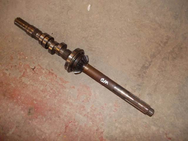 Allis Chalmers WD AC Tractor long input drive shaft w/ hydraulic pump lobes