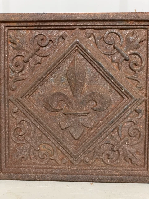 Exceptional & RARE 19th C. French Cast Iron Tile with the French Lily - 10 of 11