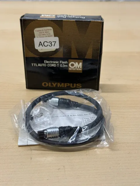 Cable automático flash electrónico Olympus OM TTL TTL T 0,3 m con caja (AC37)