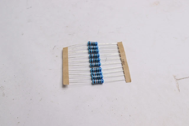 (10-Pk) Metal Film Resistor 680k Ohm 1/4 W 1% 83-1046