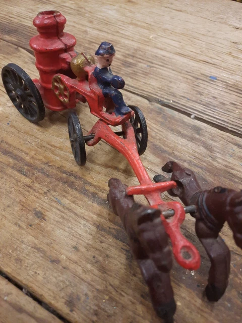 ANTIQUE CAST IRON Horse drawn Fire Engine Pumper Wagon Truck w/Driver 2