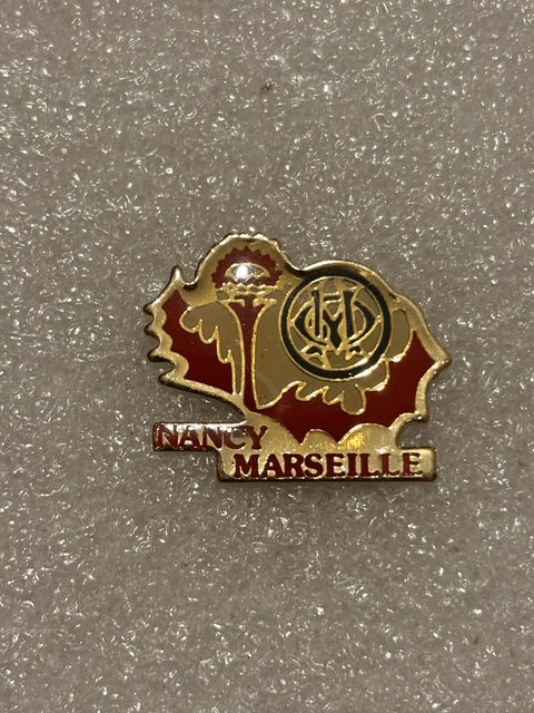 Pin's Football Ancien – Insigne Cercle Olympique De Billancourt, émail, Vintage