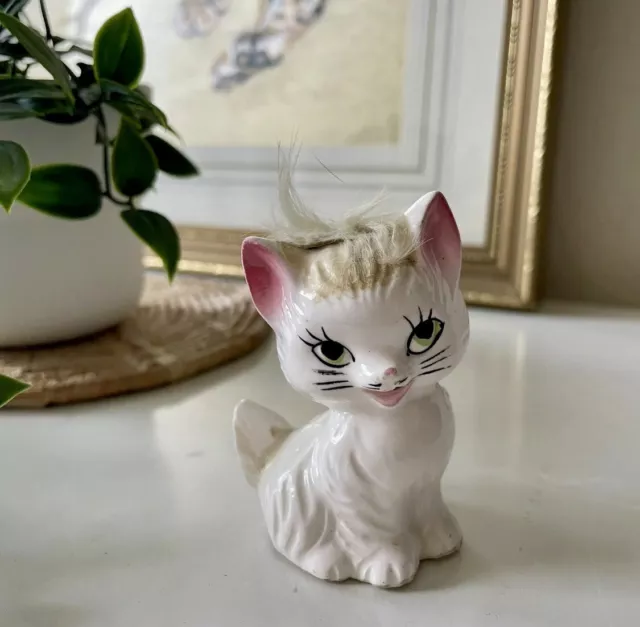 Vintage Kitsch White Ceramic Kitten Cat Sitting Green Eyes Hand Painted 3” Retro