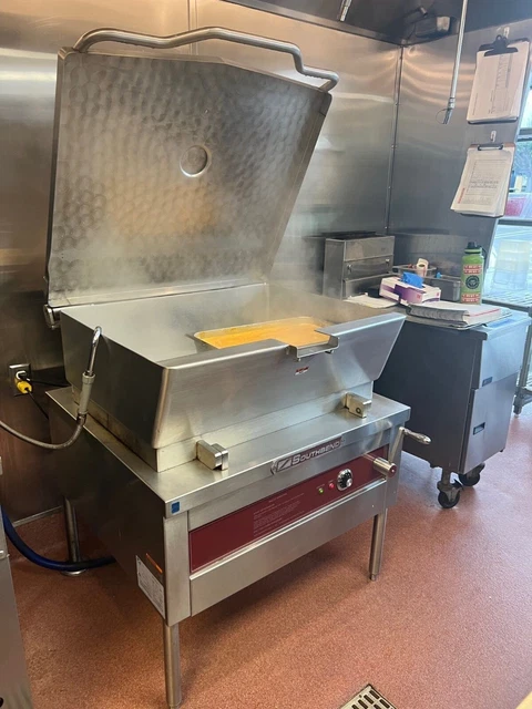 Southbend Crown Tilting Skillet,​ gas,​ 30 gallon capacity