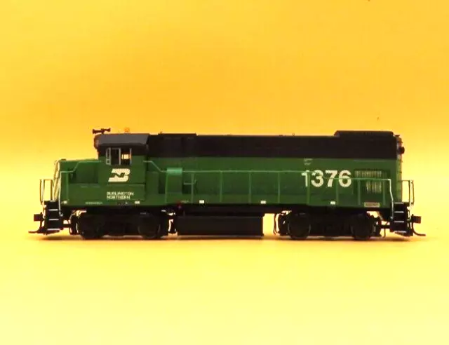 Athearn Genesis 68016 Burlington Northern Gp15-1 Ho (Head Lights Don't Work)