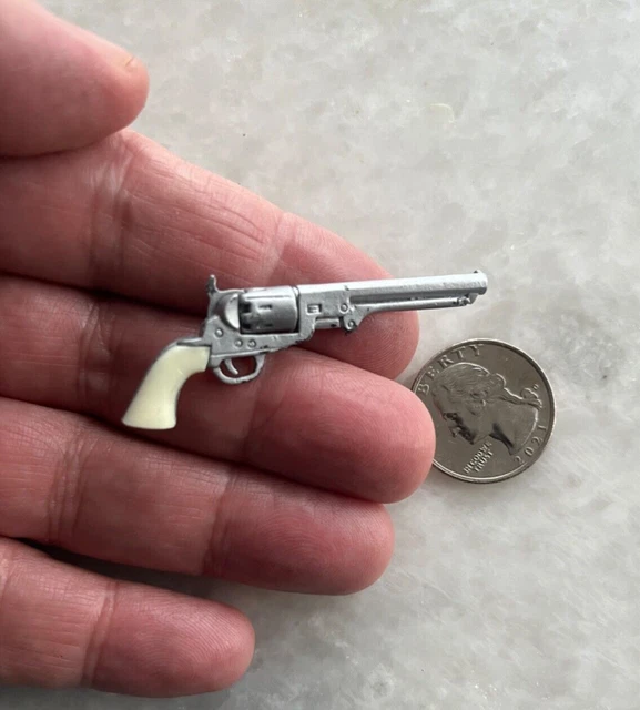 MINIATURE 1/6 SCALE Metal Toy Replica 1851 Navy Colt Metal Revolver
