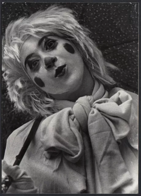 YZ4112 Legnano 1977 - Portrait de Un Jeune Pierrot - Photographie D'Époque -