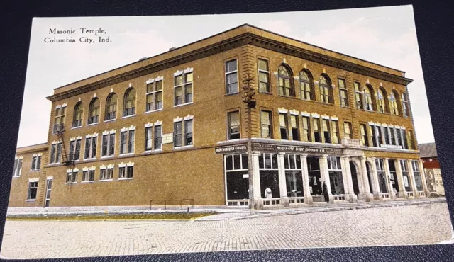 Columbia City, Indiana Postcard- Masonic Temple