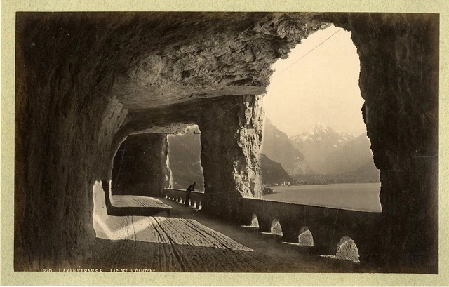 Suisse, Axenstrasse et le Lac de Quatre Cantons  Vintage albumen print.  Tirag
