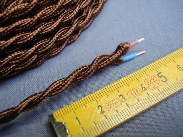 fil câble électrique torsadé gainé MARRON (lot de 1,5 m) 2 brins 2 x 0,5 mm2