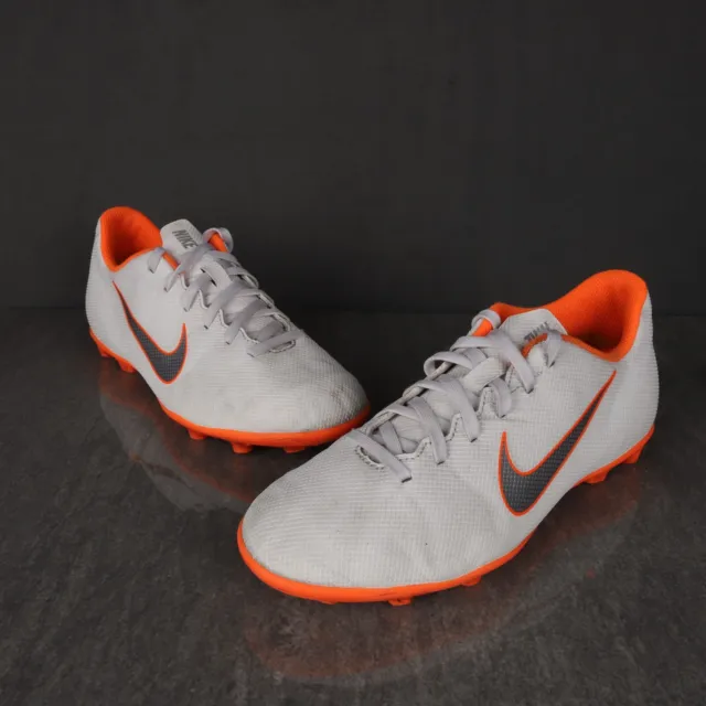 Stivali da calcio Junior Nike Mercurial Vapor 12 Club FG UK 5 scarpe sportive bianche