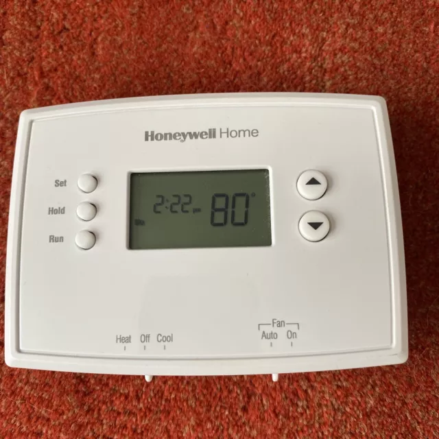 EconoHome Digital Non-Programmable Thermostat for Heat & Cooling EH701