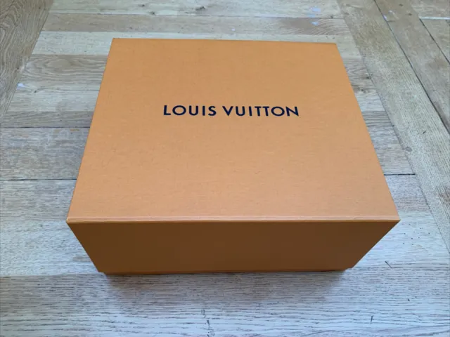 AUTH “LOUIS VUITTON" EMPTY BOX, A PARIS/MAISON FONDEE EN 1854"