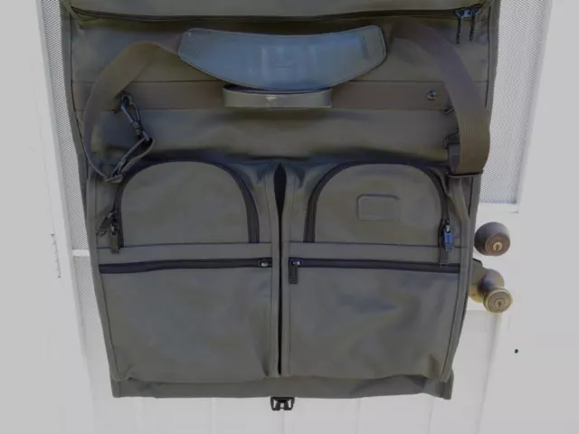 Tumi Green Ballistic Nylon Garment Bag Shoulder Strap Very Good Condition