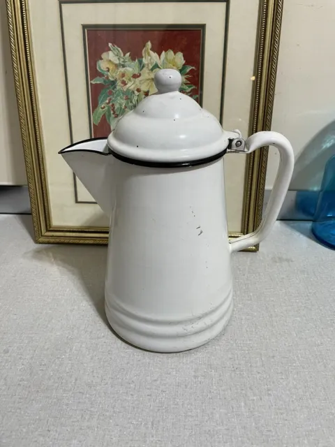 https://www.picclickimg.com/gn0AAOSwLKRliHk9/Vintage-enamelware-coffee-pot-Enamel-Pitcher.webp