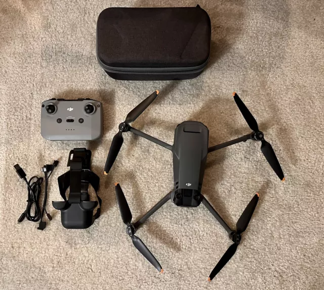 DJI MAVIC 3 CAMERA DRONE W/ REMOTE RC231 **Active DJI Care Refresh + **and case