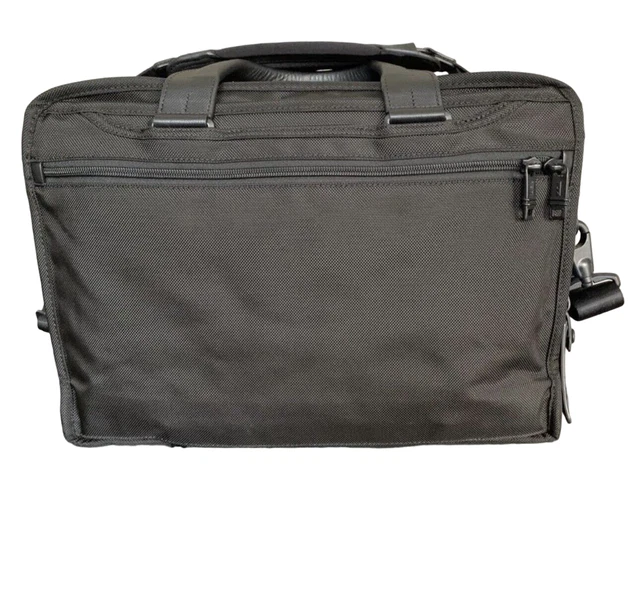 Tumi Alpha 2 15 inch Laptop Briefcase - Black *PREOWNED*