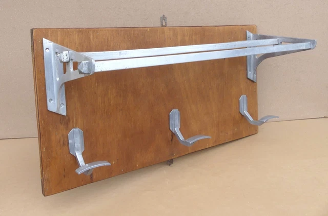 Porte manteaux vestiaire vintage doré 1950
