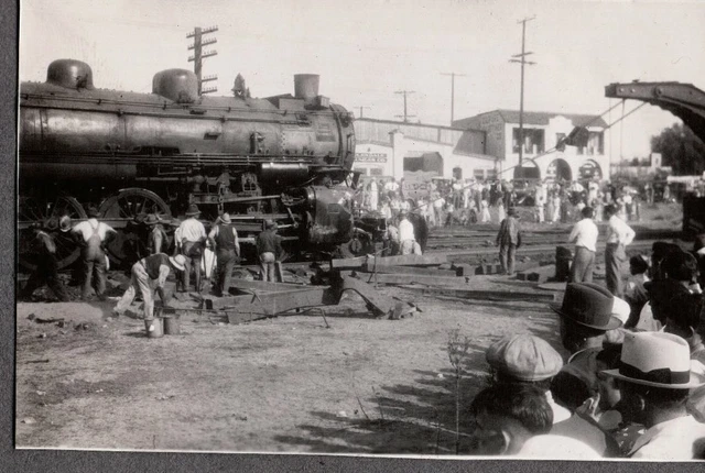 Vintage Photograph '35 Train/Railroad/Locomotive Wreck Glendale California Photo