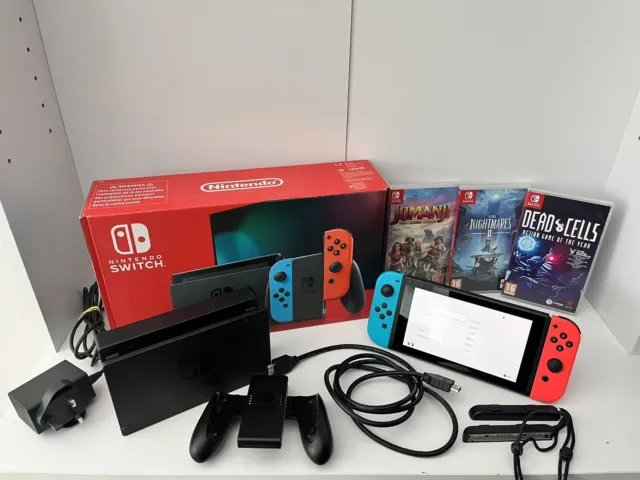 Boxed Nintendo Switch console and 3 games bundle EXCELLENT CONDITION