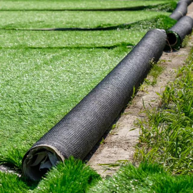 PRATO SINTETICO ERBA FINTA TAPPETO MANTO ERBOSO VERDE PER GIARDINO ESTERNO 7 mm