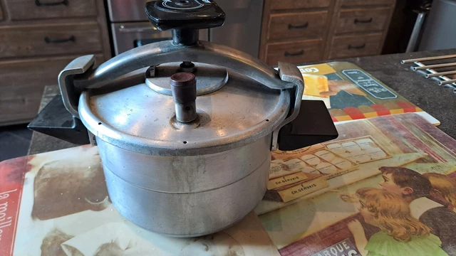 ANCIENNE PETITE COCOTTE Minute Seb 3 Litres Et Demie De 1971 EUR 35,00