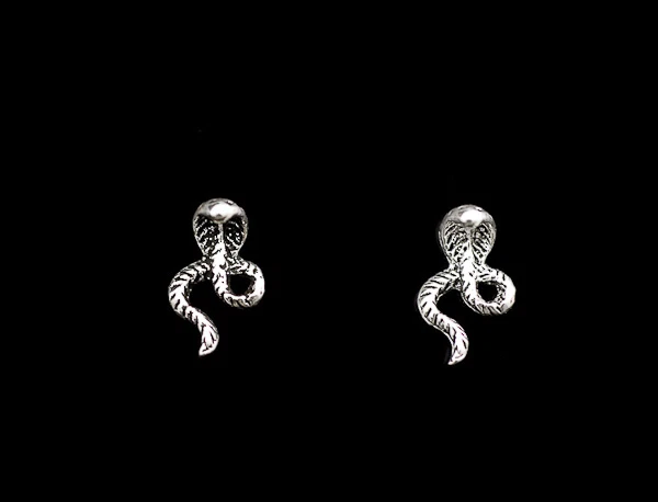 Orecchini in peridoto in argento massiccio / Orecchini in argento