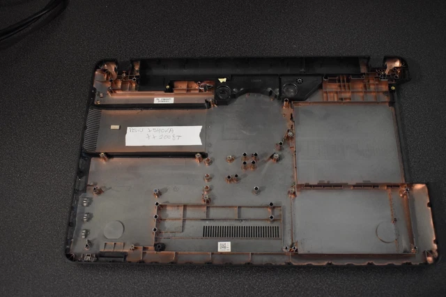 Pièces détachées pour votre portable ASUS R556