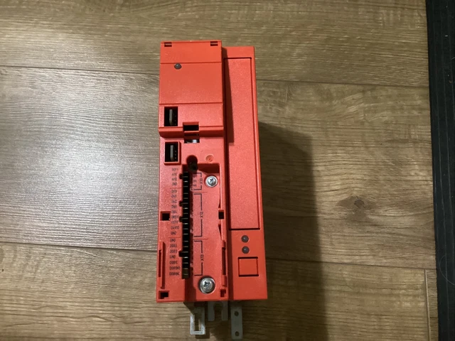 SEW EURODRIVE MOVITRAC B Inverter Di Frequenza Mc07B0008-2B1-4-00 EUR ...