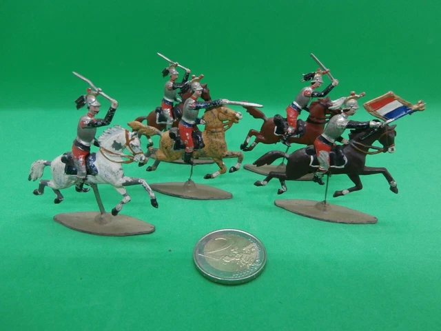 5 Figurines plomb cavaliers Français Cuirassiers demi rond de bosse 14/18 CBG