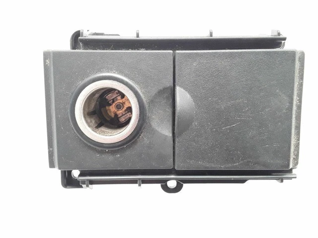 Mazda 2 mk3 Dé 2008 Avant Tableau de Bord Console Centrale 12 V Prise DF71644