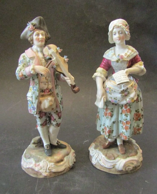 Couple de figurines en porcelaine Allemande Volkstedt XIXème porcelain figurines