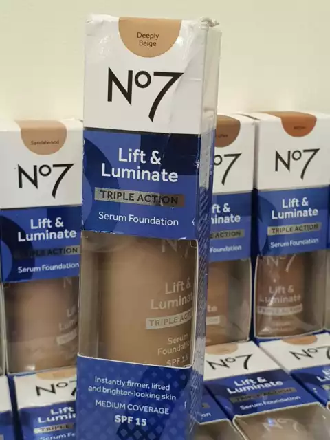 No7 Lift & Luminate Triple Action Serum Deeply Beige Foundation LSF15 30ml Neu