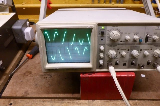 Hitachi V 552. 50 Mhz oscilloscope Refurbed and Calibrated.