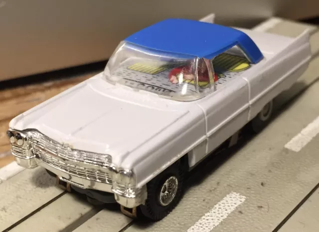 FALLER AMS CADILLAC blanc bleu HO moteur fonctionnant slot car