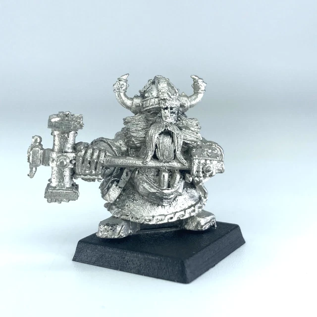 Citadel Finecast Warhammer Dwarf Master Engineer with Great Weapon Gw