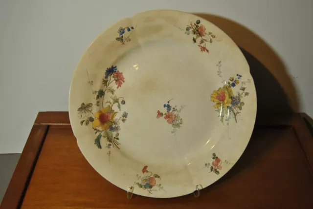 Plat ancien faience 19 siécle  HB et Cie Terre de Fer Choisy le Roi décor fleur