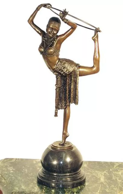 ART DECO TÄNZERIN MIT REIFEN, Bronze signiert, CHIPARUS