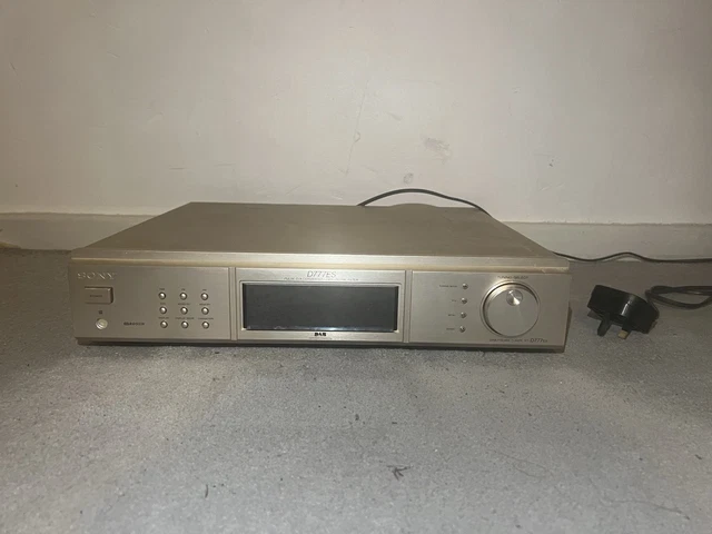 Tuner Audiophile Carat T57 – FM/AM RDS – High-End Hollandais (Occasion, Testé)