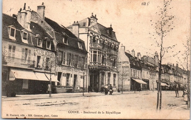 58 COSNE SUR LOIRE - le bld de la republique.