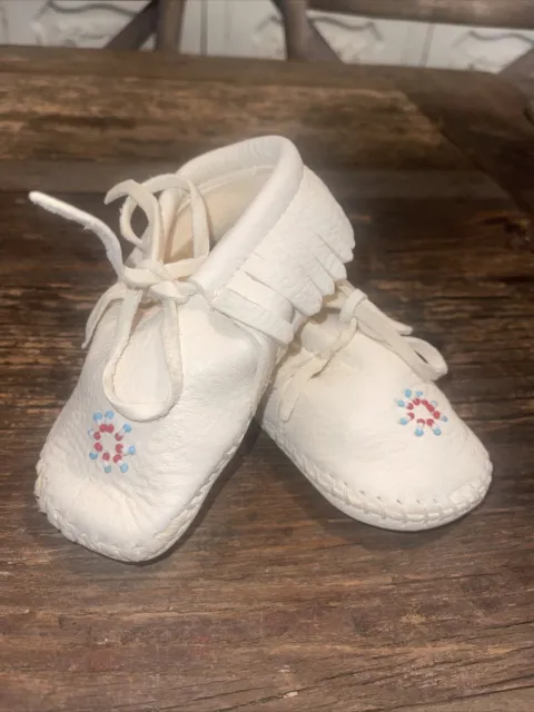 NEW vintage 70s White  DEER skin beaded baby moccasins Taos Indian Maid  SIZE 4
