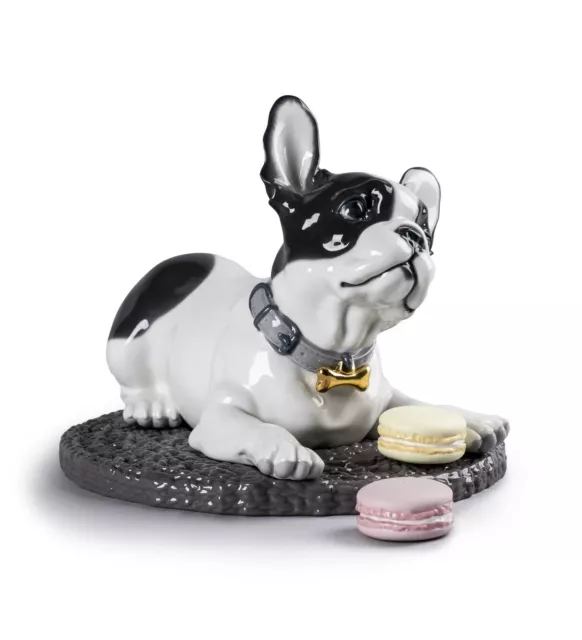 Lladro FRENCH BULLDOG WITH MACARONS 01009398